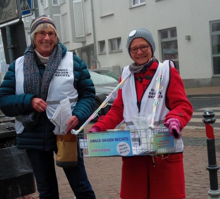 Omas Gegen Rechts Hofheim am Taunus Zwei Mitglieder der OGR Hofheim am Taunus
